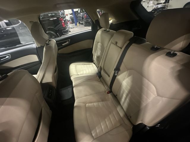 Used 2018 White Ford SEL image 31