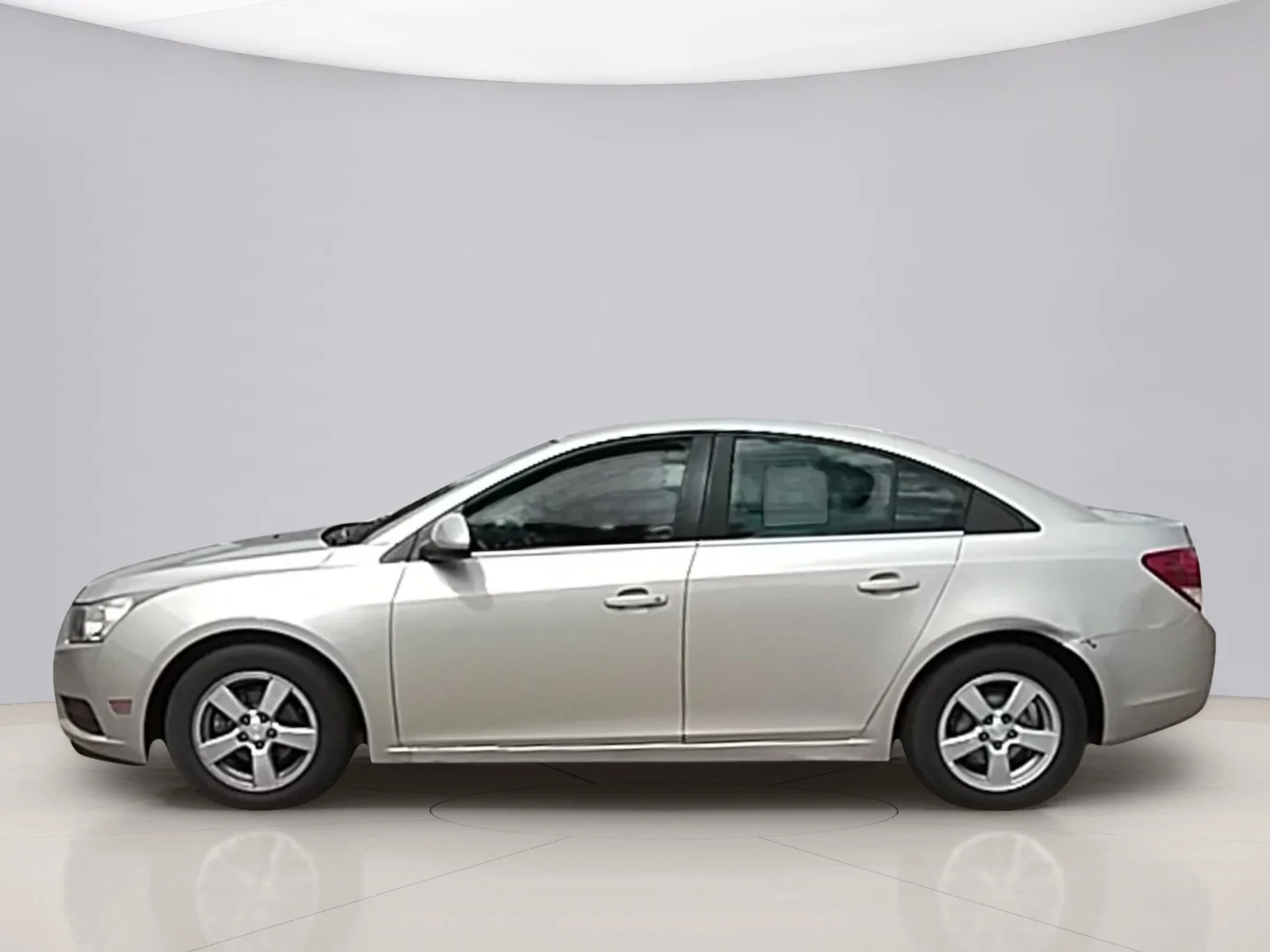 Used 2013 Gold Chevrolet 1LT image 2
