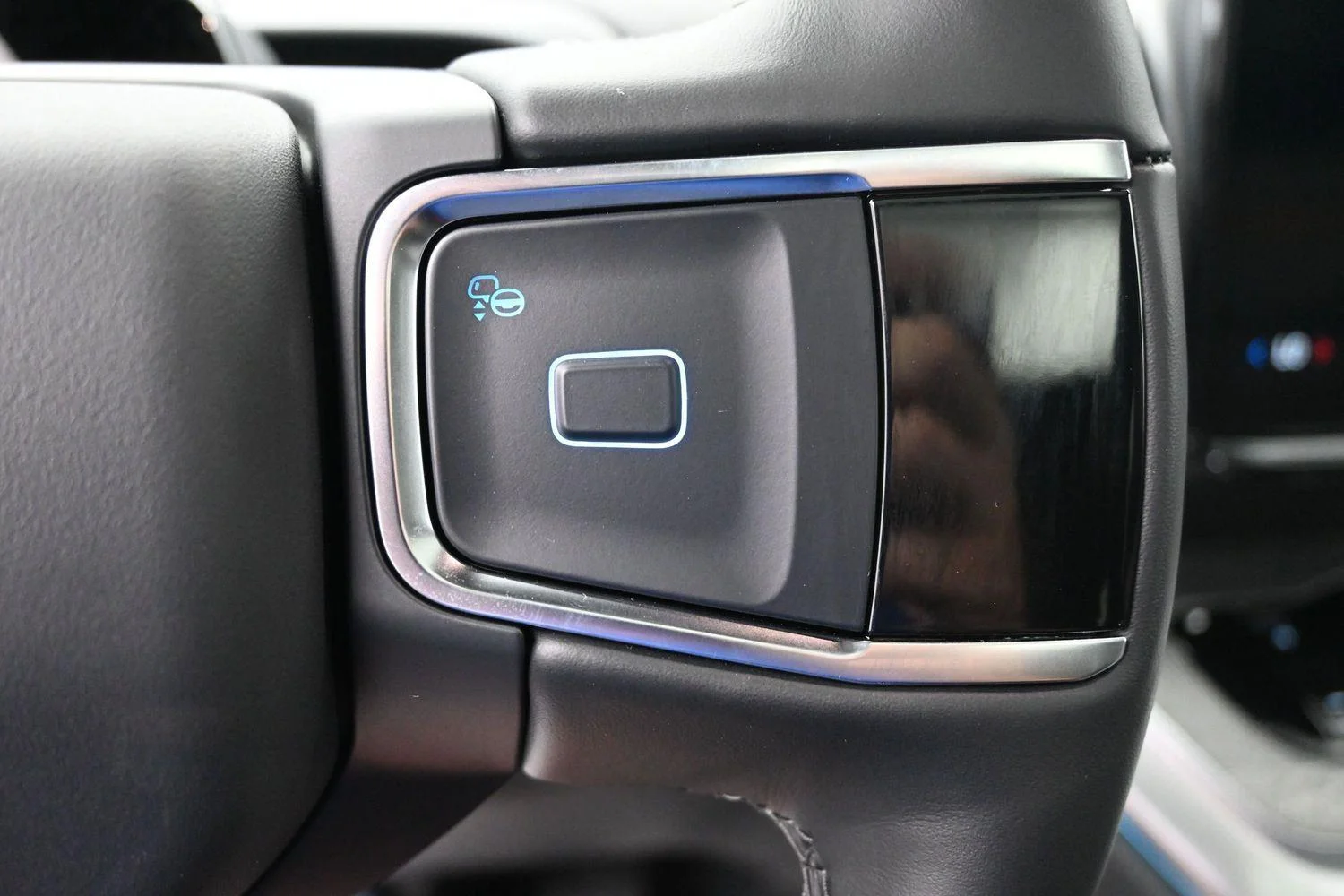 New 2027 Marsh Gray Ford Tremor® image 25