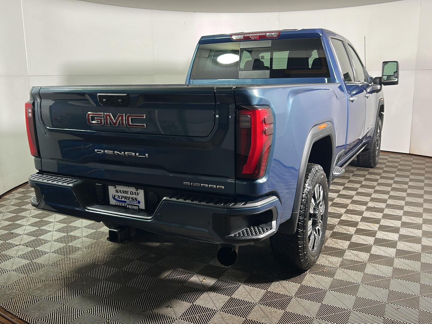 Used 2024 Downpour Metallic GMC Denali image 5