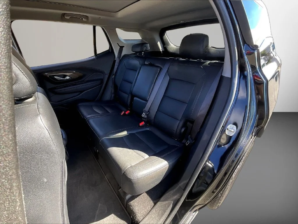 Used 2020 Ebony Twilight Metallic GMC SLE image 23