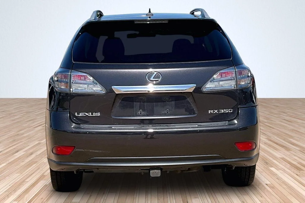 Used 2010  Lexus 350 image 4