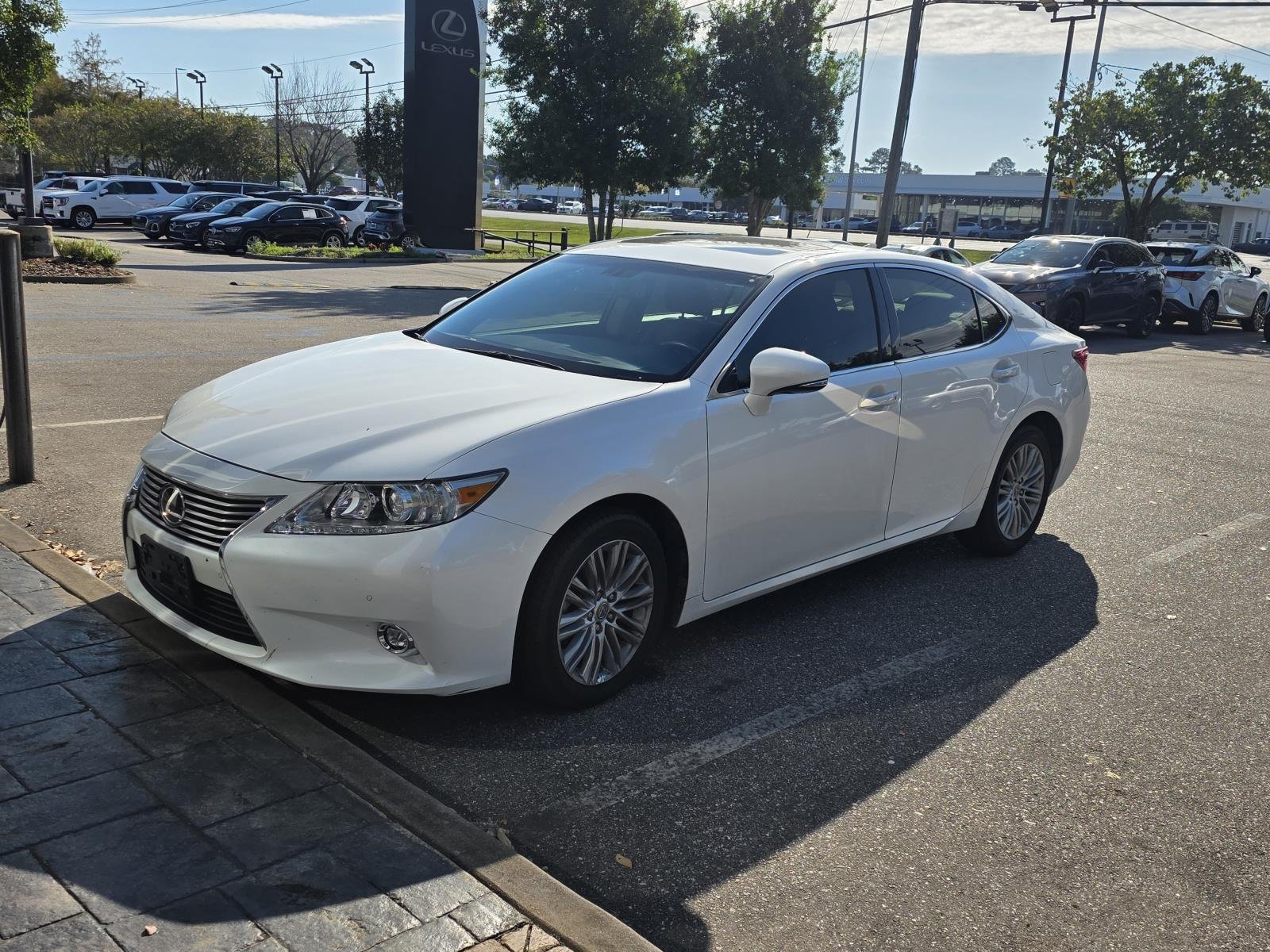 Used 2015 Starfire Pearl Lexus 350 image 14