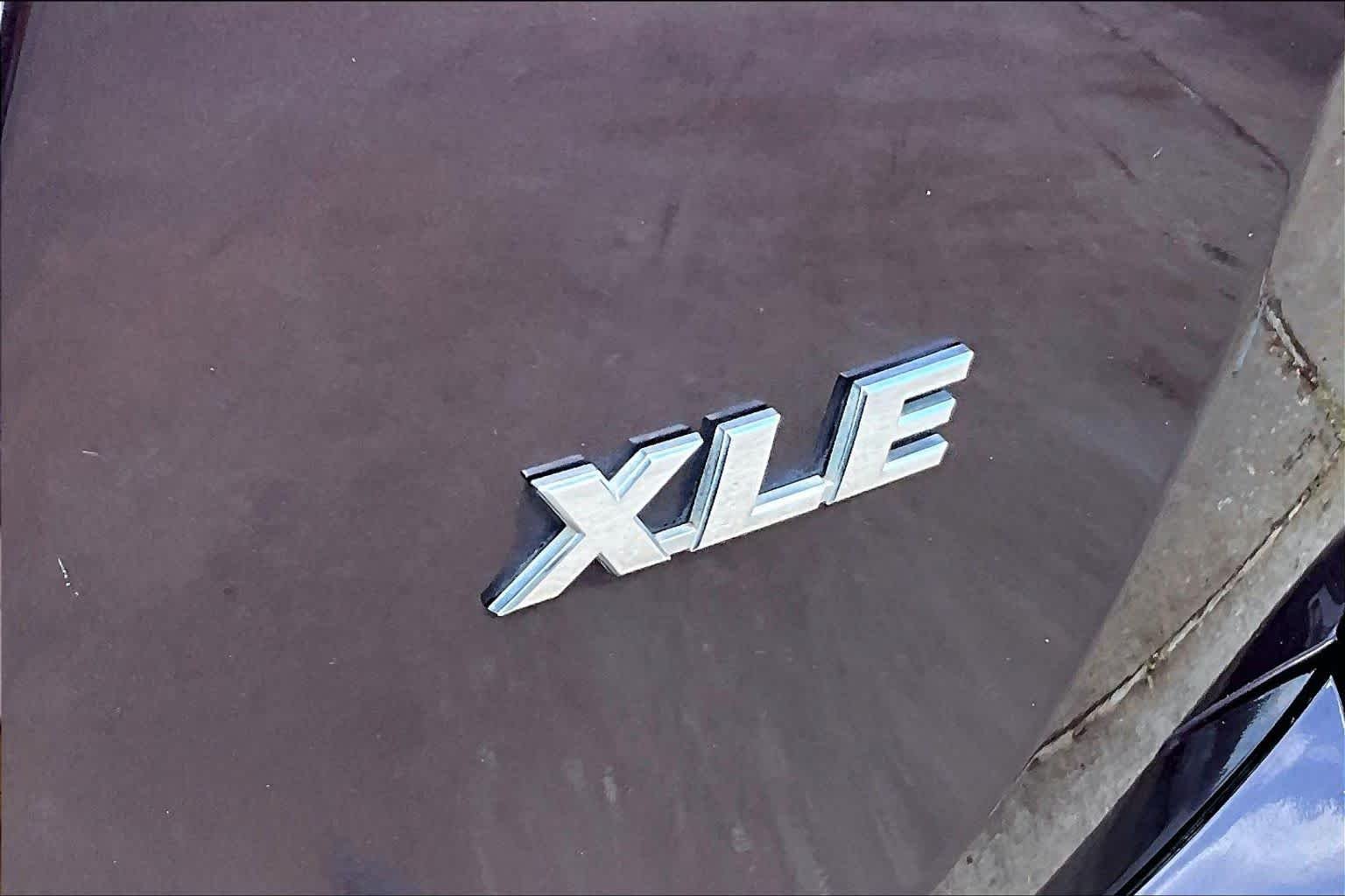 Used 2017 Black Currant Metallic Toyota XLE image 10