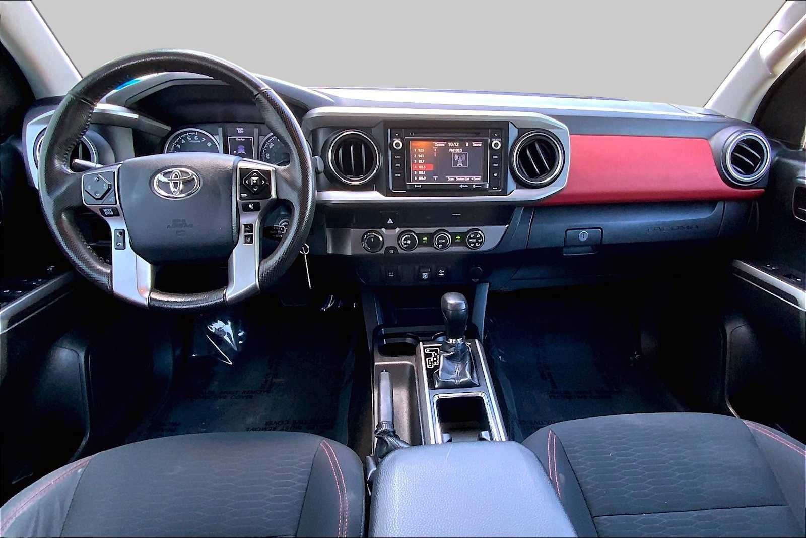 Used 2019 Midnight Black Metallic Toyota SR5 image 15