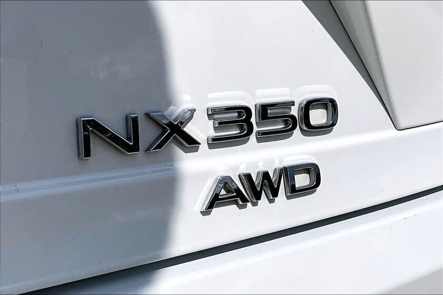 Used 2026 Ultra White Lexus  image 10