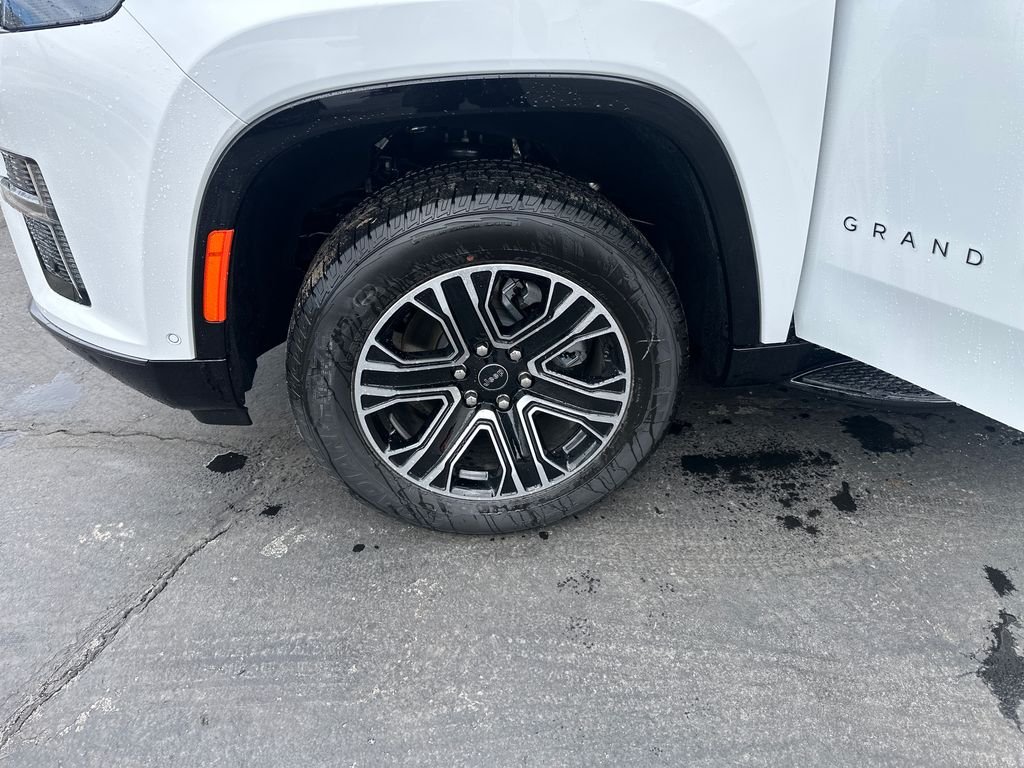 New 2026 White/off-white Jeep  image 10