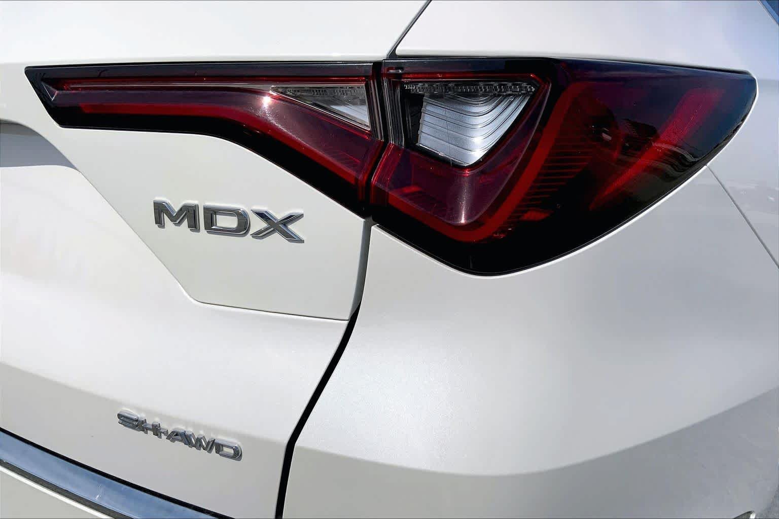 Used 2025 Platinum White Pearl Acura w/Advance Package image 30