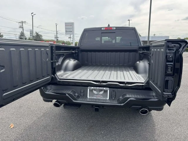 New 2027 Diamond Black Crystal Pearl-Coat Exterior Paint RAM Laramie image 10
