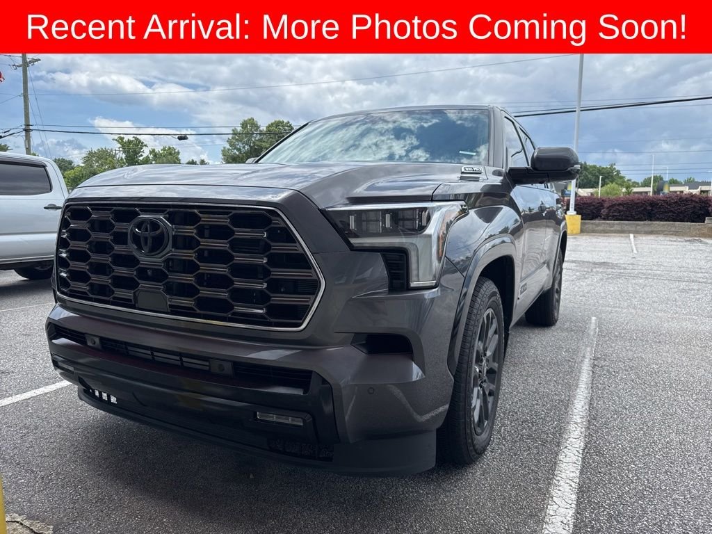 2025 Toyota Sequoia Platinum 4WD i-FORCE MAX Hybrid's photo