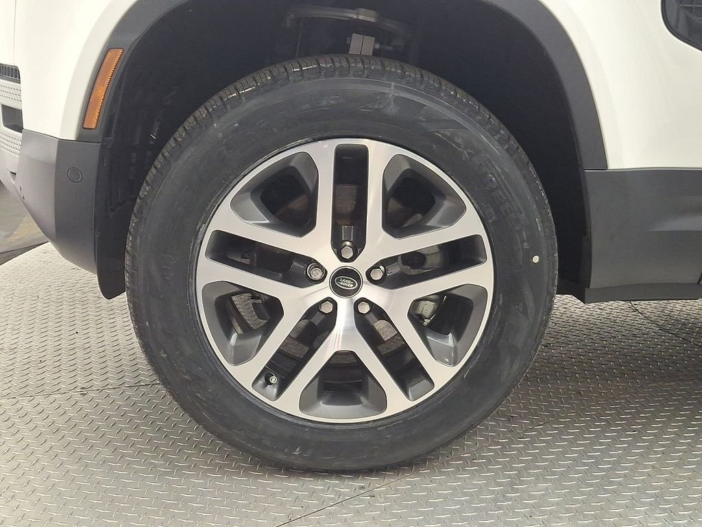 Certified Used 2024 Fuji White Land Rover S image 8