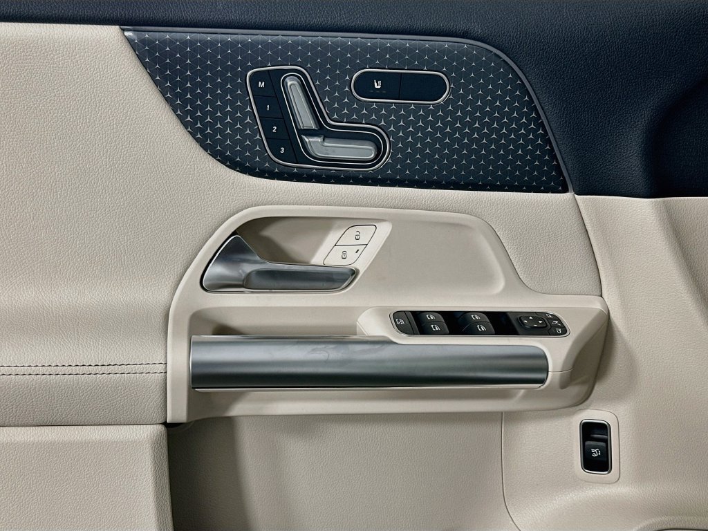 New 2026 Polar White Mercedes-Benz GLA 250 image 48