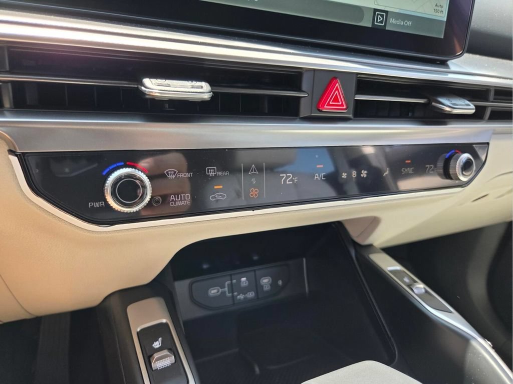 2026 Kia Sorento EX - Photo 23
