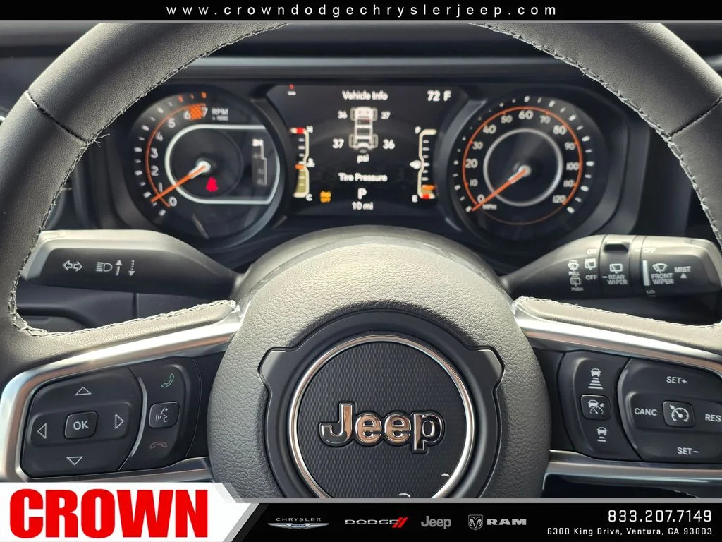 New 2026 Black Clear-Coat Exterior Paint Jeep Sahara image 18