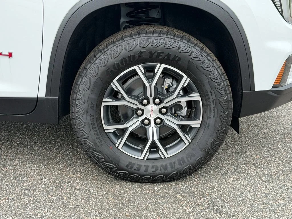 2026 GMC Acadia AT4 - Photo 24