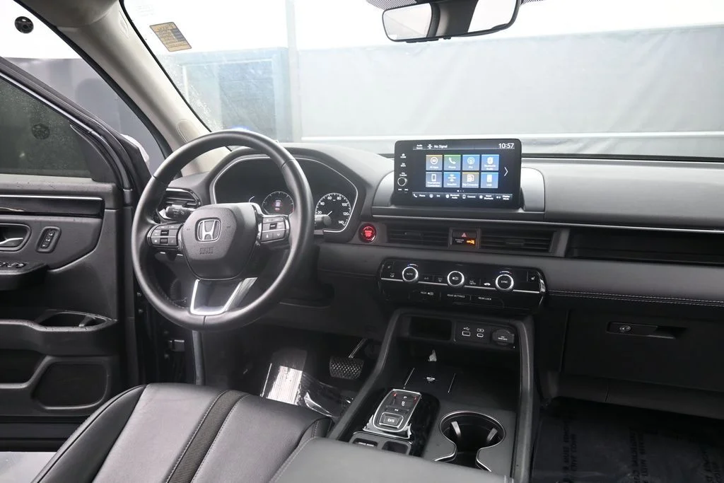 Used 2025 Modern Steel Metallic Honda EX-L image 17