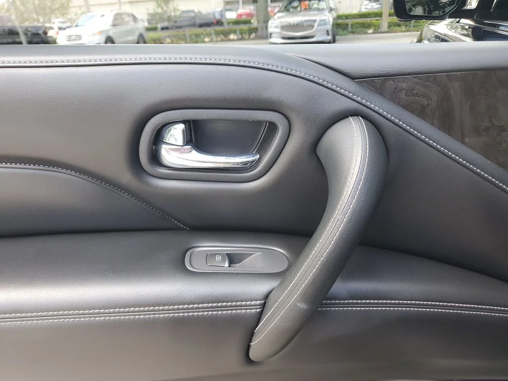 Used 2021 Blue INFINITI LUXE image 19