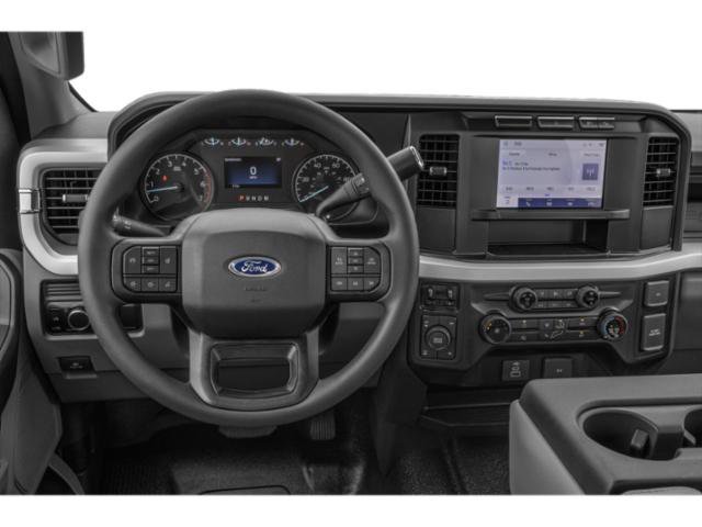 Used 2024  Ford  image 7