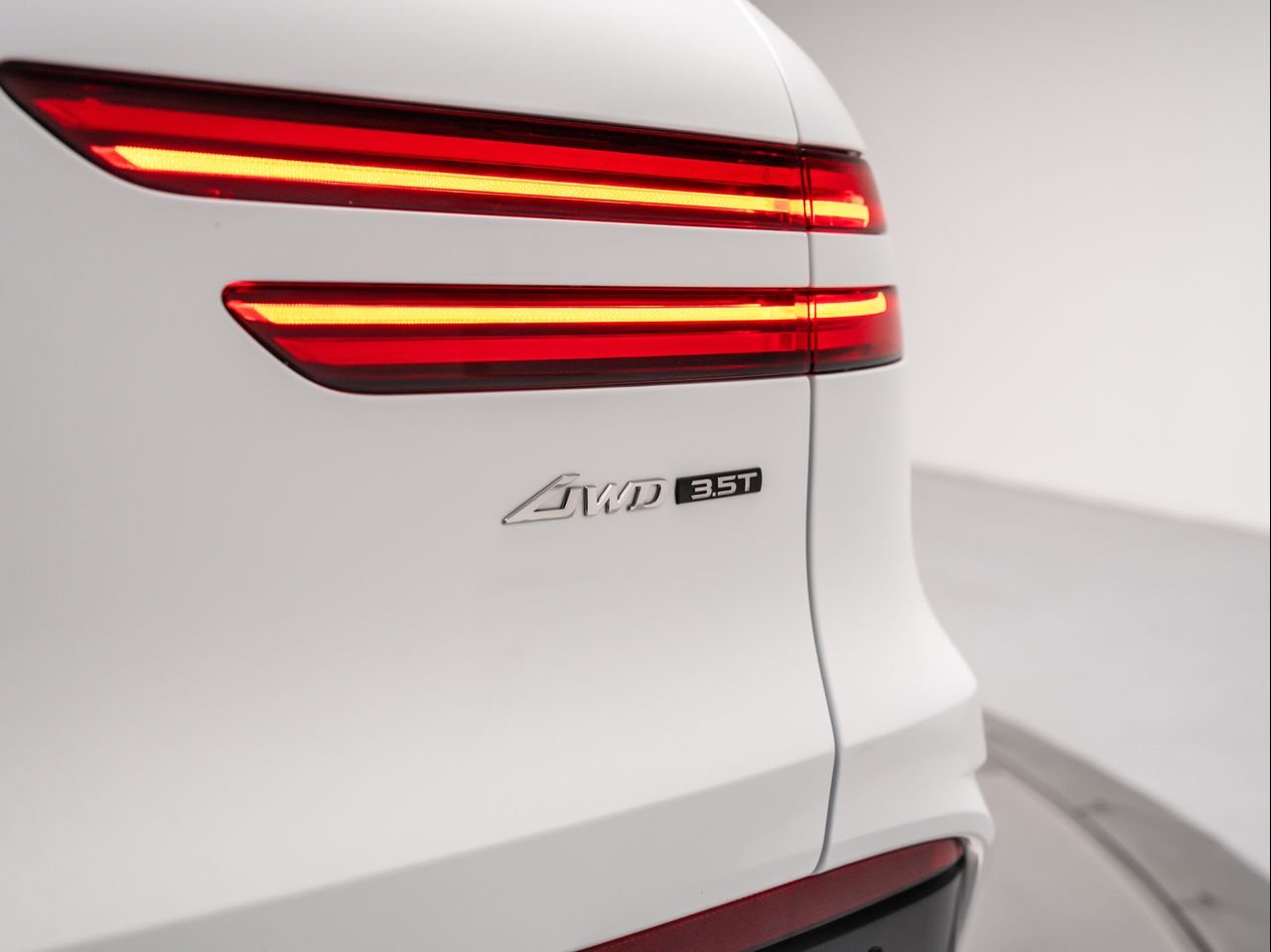 2026 GENESIS GV70 Sport Advanced - Photo 16