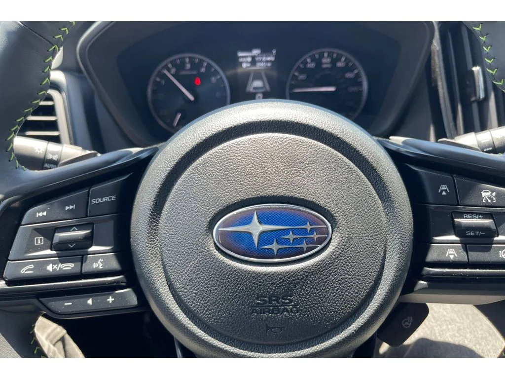 Certified Used 2025 Ice Silver Metallic Subaru Onyx Edition Touring image 35