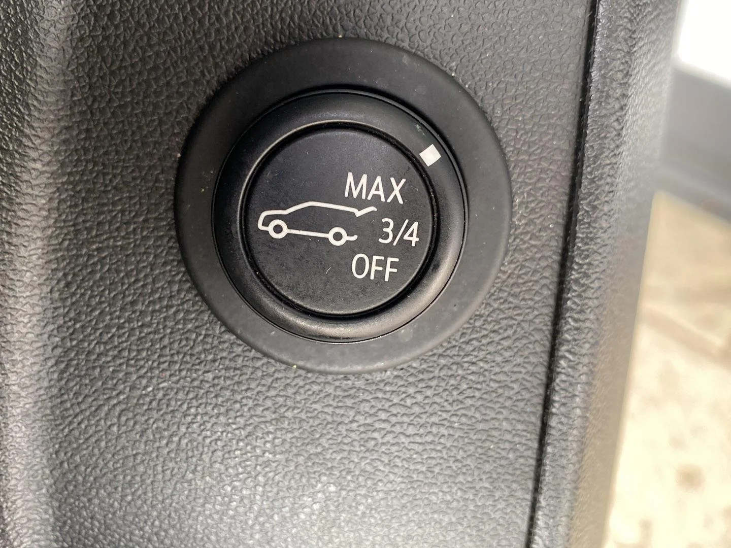 Used 2022 Iridescent Pearl Tricoat Chevrolet LT image 27