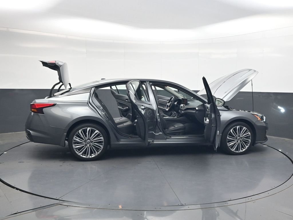 Used 2023 Gray Nissan 2.5 SL image 50