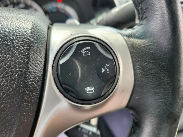 Used 2014 White Toyota SE image 33