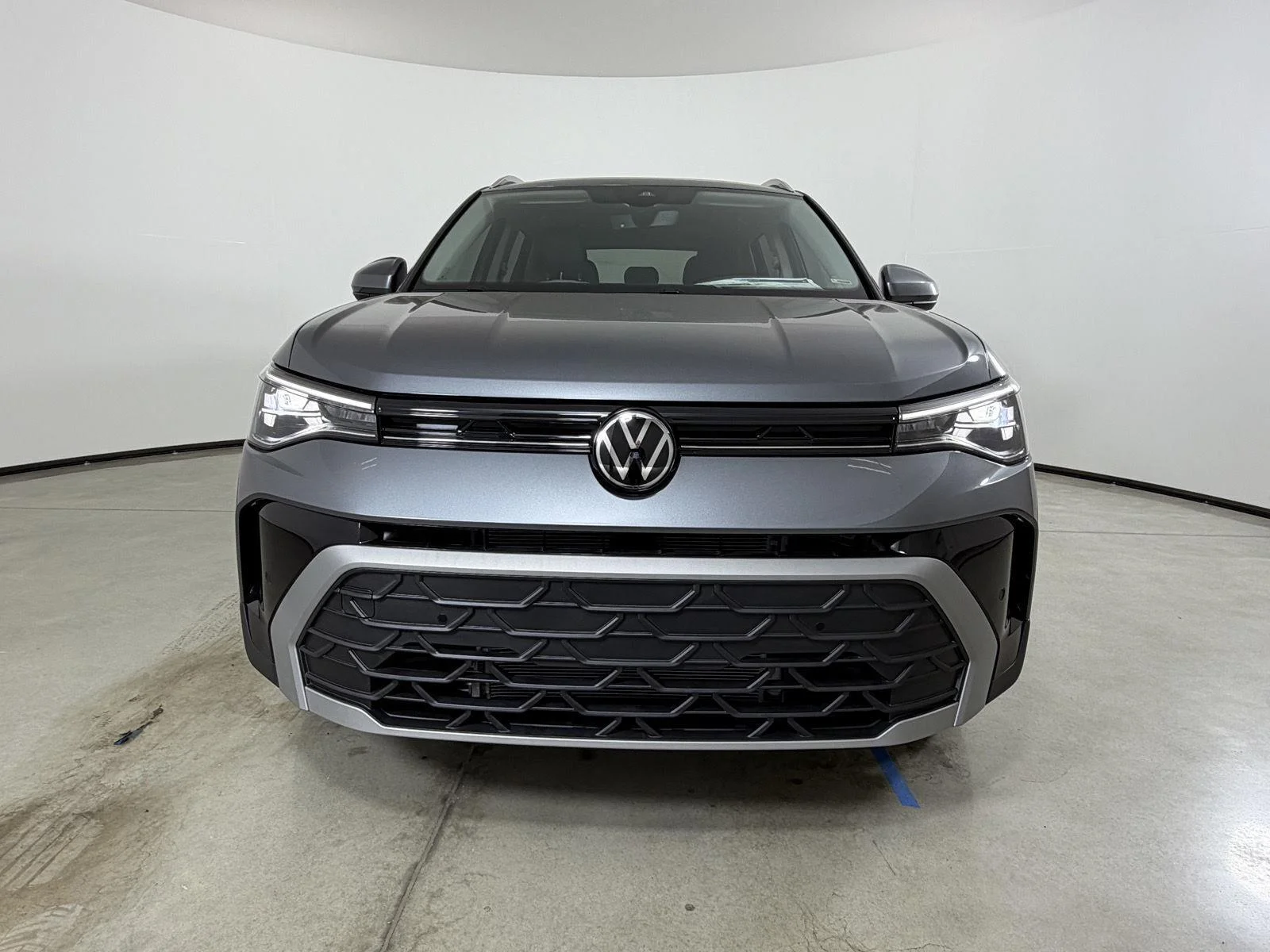 New 2026 GRAY Volkswagen SE image 2