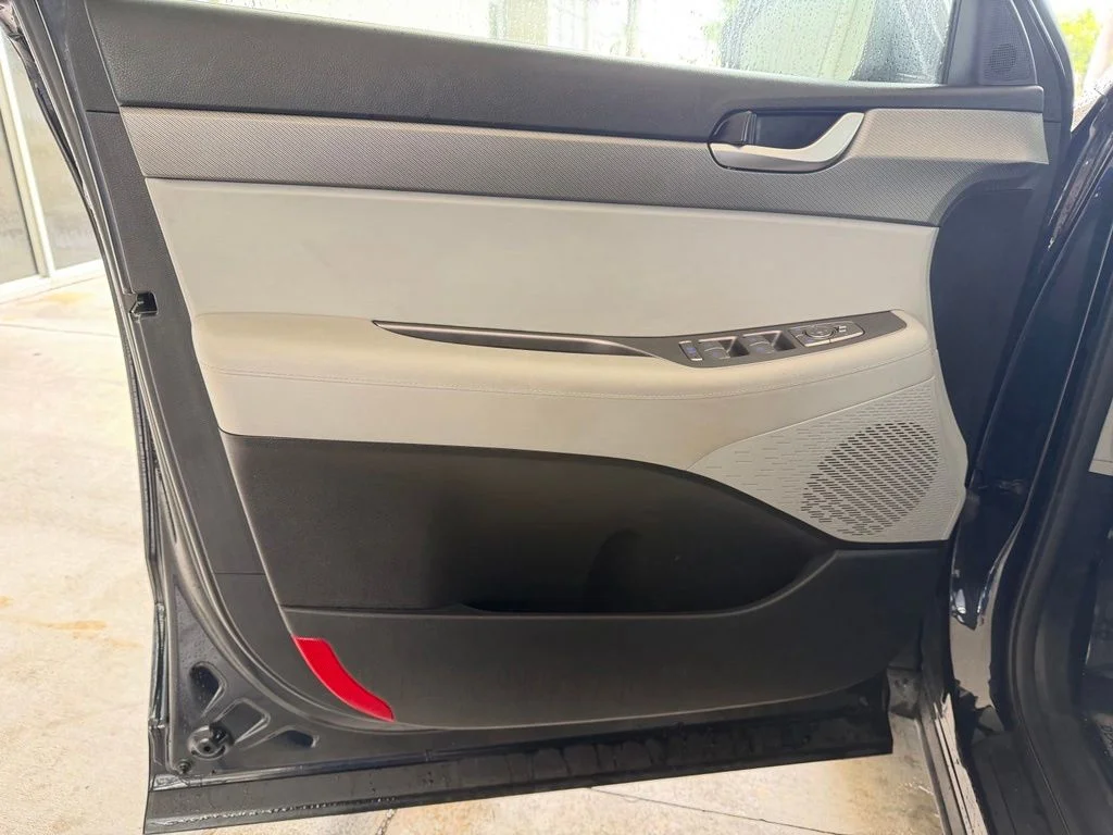 Used 2024 White Hyundai SEL image 34
