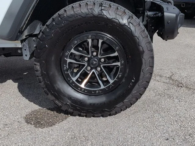 Used 2026 White Jeep Moab 392 image 10