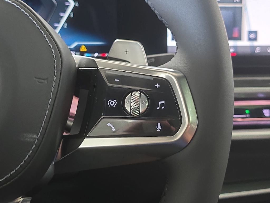 2026 BMW 7 Series 760i - Photo 13