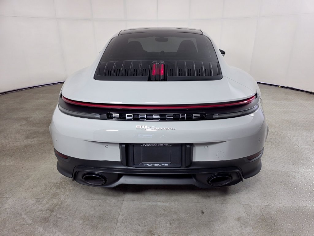 Used 2025  Porsche  image 5
