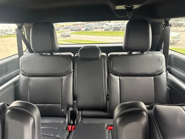 New 2027 Gray Ford Platinum image 15