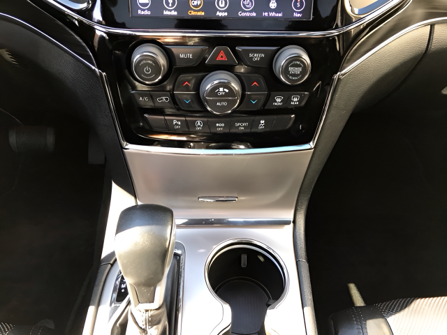 Used 2019 Silver Jeep Limited image 16