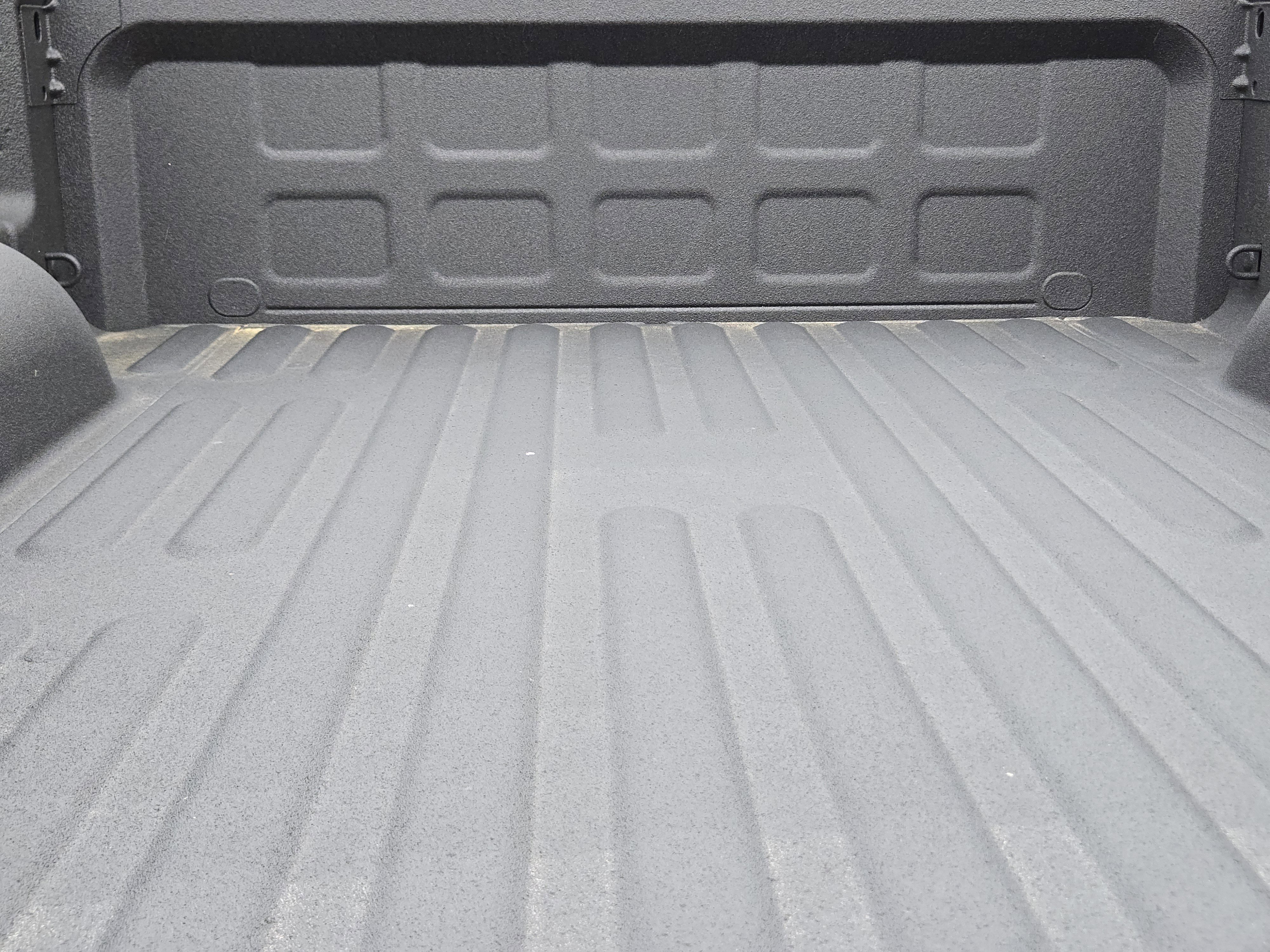 New 2026 Bright White Clear-Coat Exterior Paint RAM Tradesman image 22