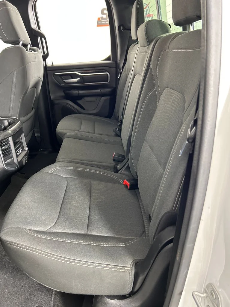 Used 2022 White Ram Big Horn/Lone Star image 18