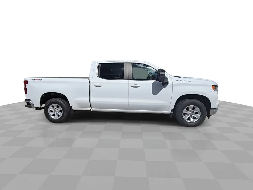 2023 Chevrolet Silverado 1500 LT - Photo 9