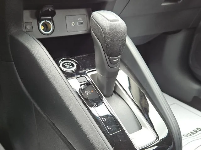 2025 Nissan Versa Sedan SV - Photo 39