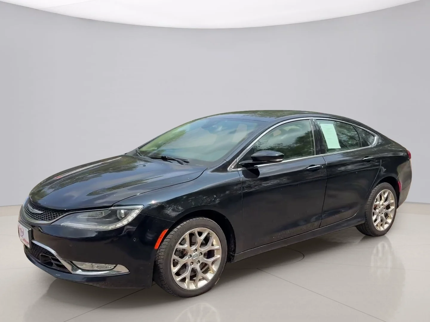 Used 2015 Black Chrysler  image 1
