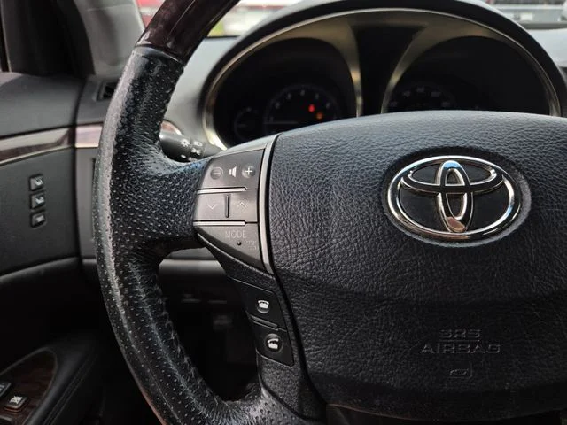 Used 2011 Black Toyota Limited image 21