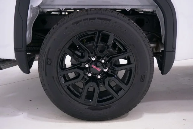 New 2026 Summit White GMC Elevation image 7