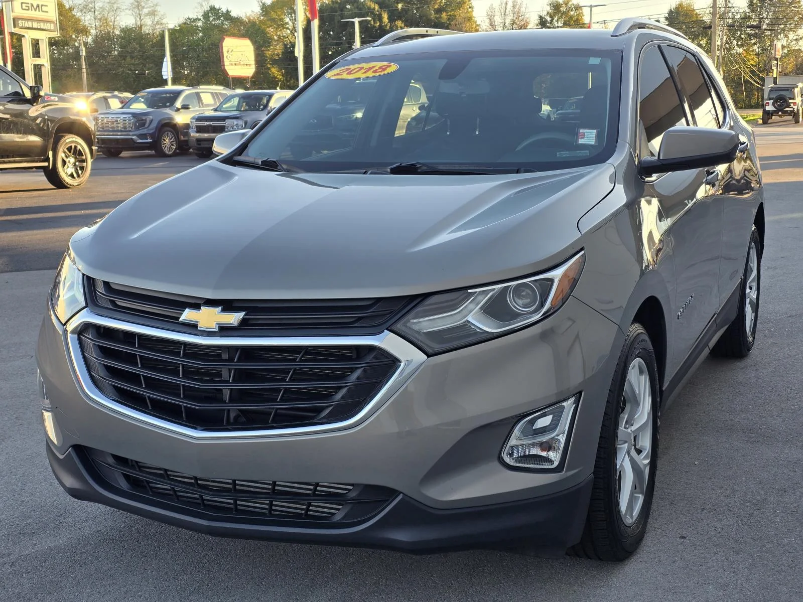 Used 2018 PEPPERDUST METALLIC Chevrolet LT image 3