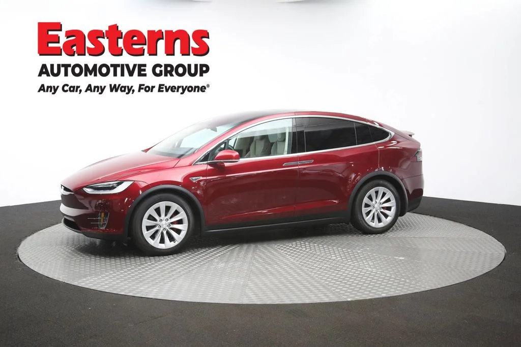 Used 2016 Red Tesla P90D image 55