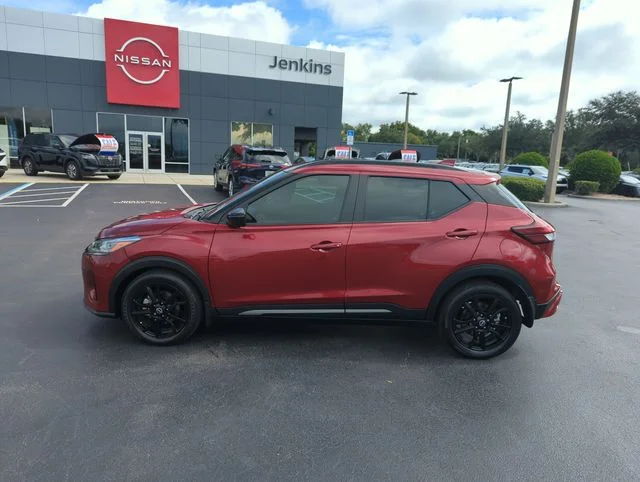 Used 2023 Red Nissan SR image 11