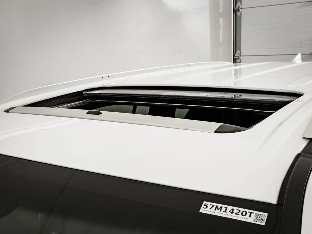 Used 2024 White Pearl Lexus 600 Premium image 14