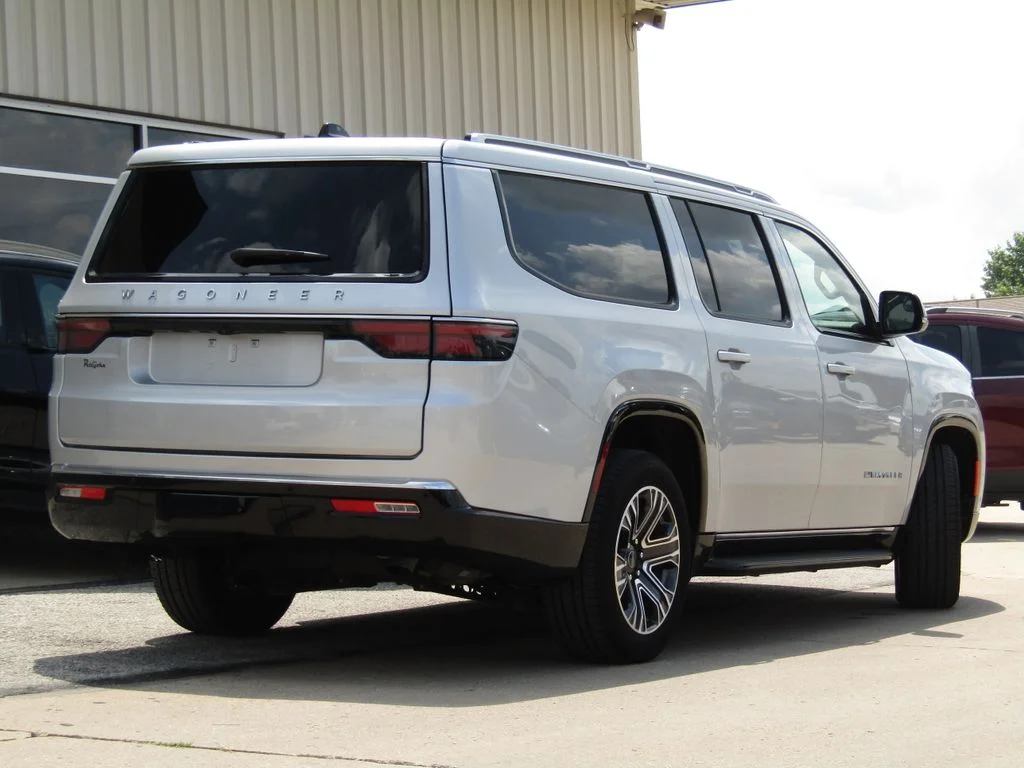 Used 2025 Silver Jeep Series II image 3
