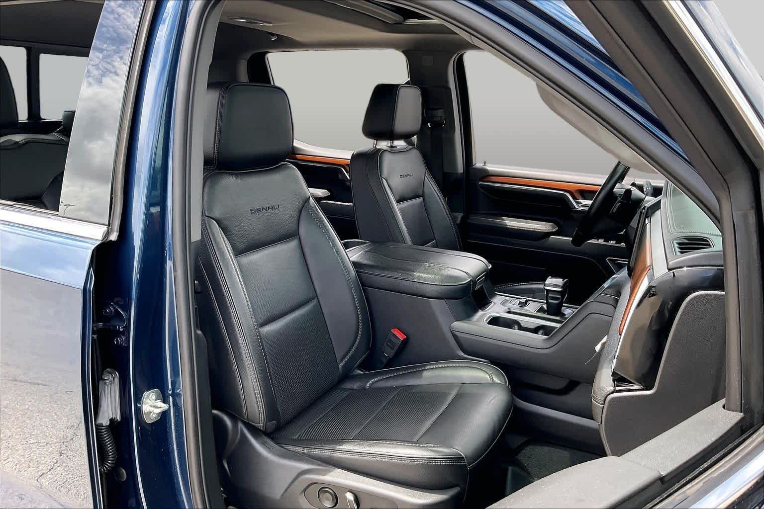 Used 2023 Pacific Blue Metallic GMC Denali image 9