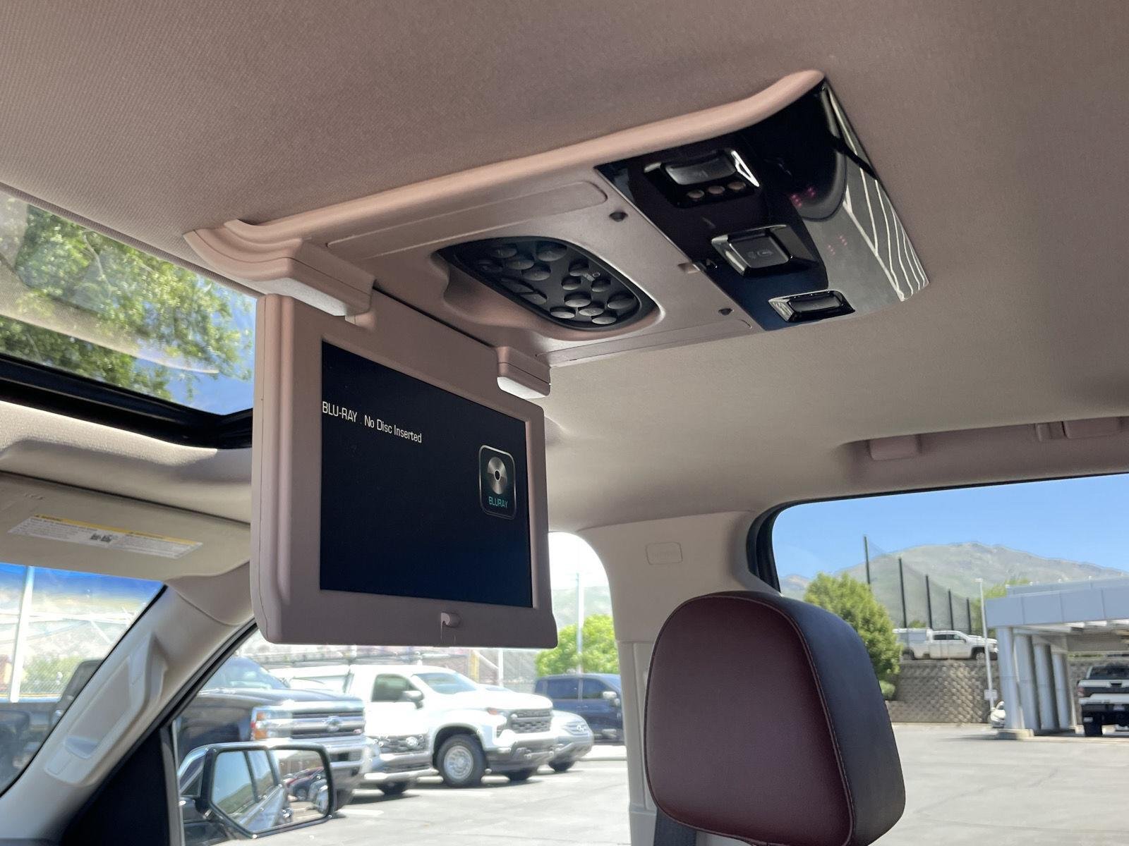 2017 Chevrolet Tahoe Premier - Photo 21