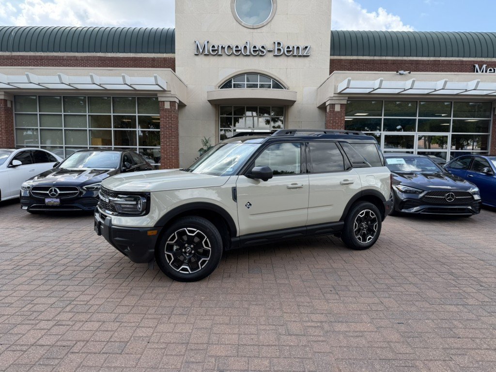2025 Ford Bronco Sport Outer Banks 4X4's photo