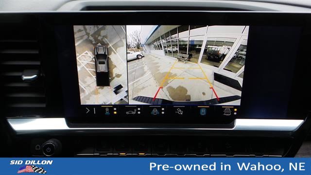 Used 2024 Summit White Chevrolet LTZ image 33
